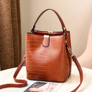 Yogodlns Retro Alligator Crocodile Large Capacity Crossbody Shoulder Messenger Bag - Brown