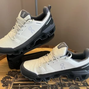 Luxury Premium Trendy Lightweight Sneakers Shoes